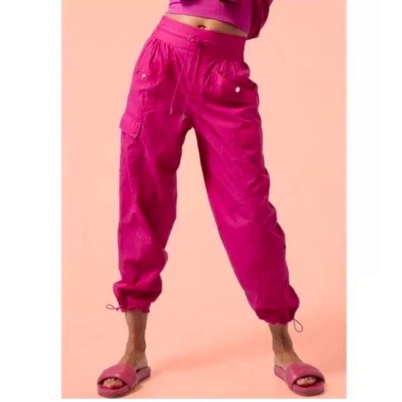 NWT Athleta X Alicia Keys High Waist Utility Pants Rasberry Fuchsia Sz 20 - Picture 1 of 13